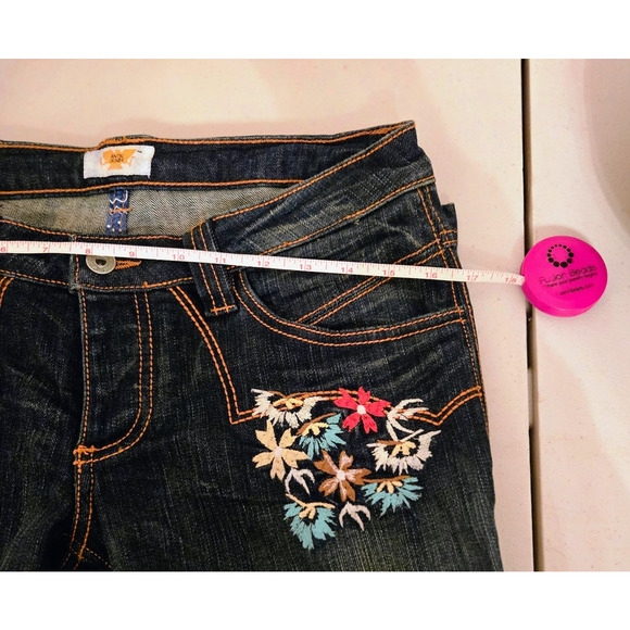 ANTIK DENIM Stretch Embroidered Low Rise Bootcut Jeans Boho S - Picture 11 of 16